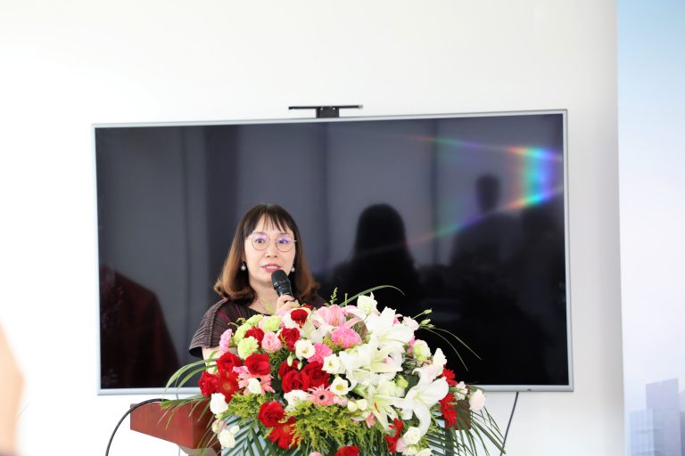 百洋医药集团总裁宋青女士-768x512.jpeg